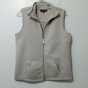 Classic Editions grey light weight quilted zipper front vest